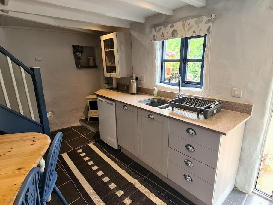 Mill Cottage Garden Annexe Ньютон Эбэт Экстерьер фото
